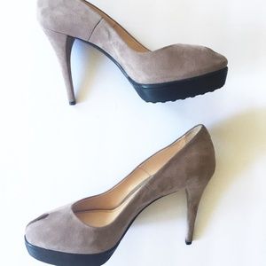 Tod's Beige Suede Platform Heels size 40.5